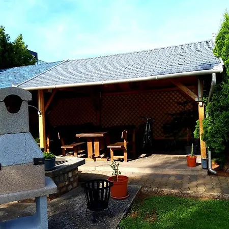 Bed & Breakfast Margret Haz 3*