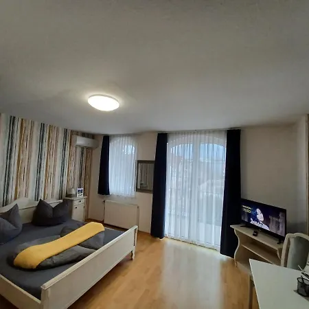 B&B Margret Haus 블로톤퓌레드