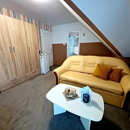 Margret Haus * بالاتونفوريد